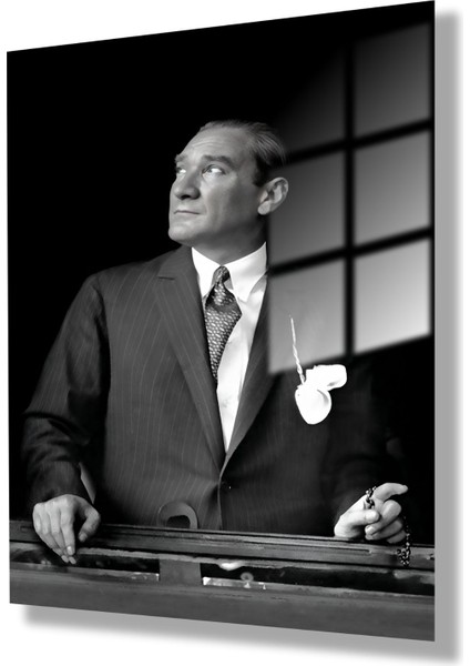 Temperli Gerçek Cam Ofis Tablosu Yukarı Bakan Atatürk Portresi