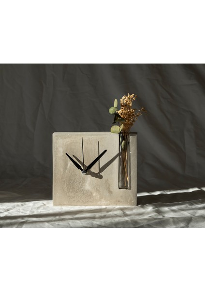 Minimal Vazolu Beton Masa Saati