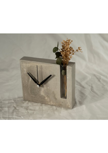 Minimal Vazolu Beton Masa Saati modelleri