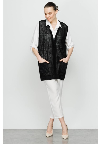 Çiçek Ajurlu Kısa Triko Yelek-Siyah