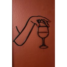 Şarap Ve Kadın Eli Duvar Dekarasyonu