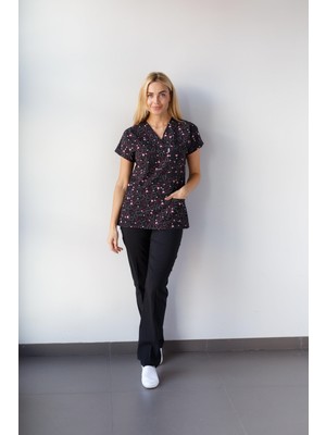 Dr. Mitra Kadın Likralı Yarasa Kol Hemşire Doktor Steteskop Desenli Siyah Tek Üst Forma