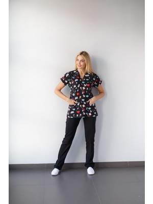 Dr. Mitra Kadın Likralı Yarasa Kol Hemşire Doktor Maske Desenli Tek Üst Forma