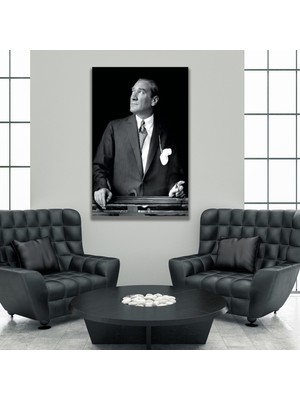 Tekli Dikey Kanvas Ofis Tablosu Yukarı Bakan Atatürk Portresi