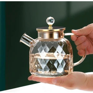 Senin Dükkanın Borosilikat Cam Amber Otantik Desenli Cam Demlik & Sürahi 1500 ml
