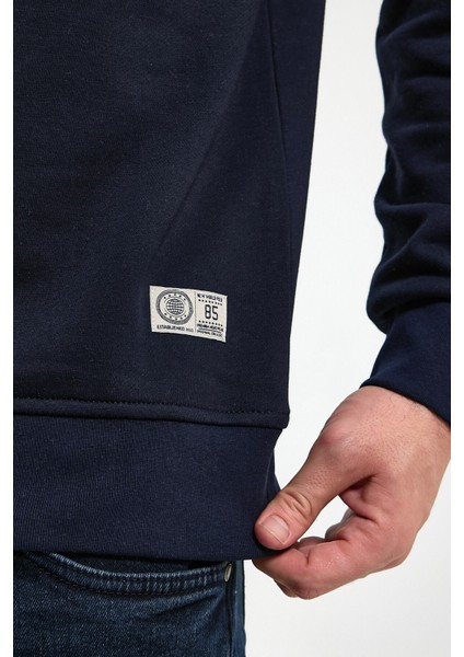 Bisiklet Yaka Lacivert Slim Fit Sweatshirt 23FWM60161 indirimleri