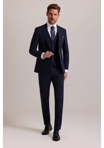 Erkek Lacivert Çizgili Slim Fit Sivri Yaka Yelekli Takım Elbise modelleri