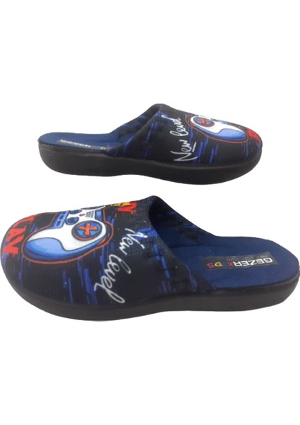 Erkek Çocuk Siyah-Mavi Oyuncak Figürlü Ev Içi Terlik GZRR778-007