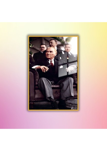 Metal Çerçeveli Temperli Cam Ofis Tablosu Oturan Atatürk fiyatları