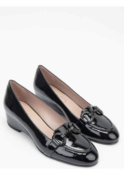 Kadın Siyah Rugan Klasik Ayakkabı 33 7396 Bn Ayk Sk23/24 Sıyah Krsk Rgn