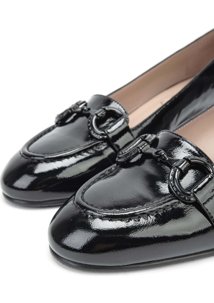 Kadın Siyah Rugan Klasik Ayakkabı 33 7396 Bn Ayk Sk23/24 Sıyah Krsk Rgn modelleri