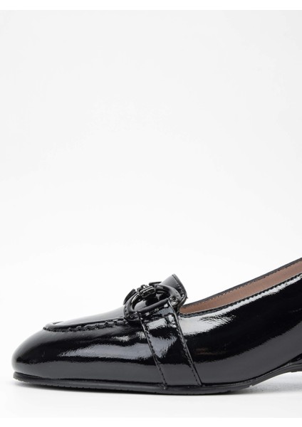 Kadın Siyah Rugan Klasik Ayakkabı 33 7396 Bn Ayk Sk23/24 Sıyah Krsk Rgn fırsatları