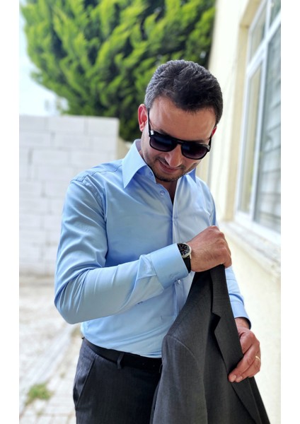 Slimfit Açık Mavi Saten Polat Yaka Gömlek
