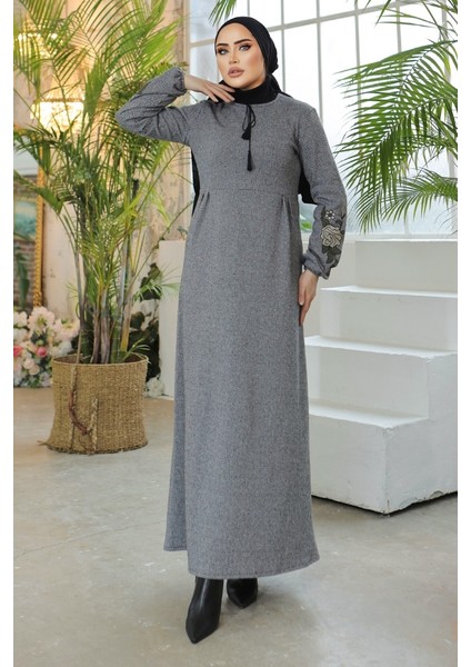 Kolları Işlemeli Tesettür Elbise 755 - Gri
