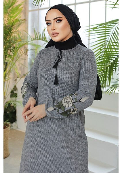 Kolları Işlemeli Tesettür Elbise 755 - Gri modelleri