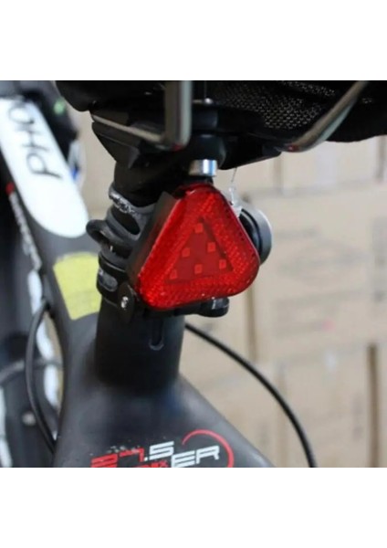 01-Pil Modelleri Stili Yeni LED Bisiklet Üçgen Arka Lambalar Su Geçirmez Dağ Bisikleti Arka Işık USB Şarj Üçlü Flaş Kask Güvenlik Uyarı Lambaları (Yurt Dışından)