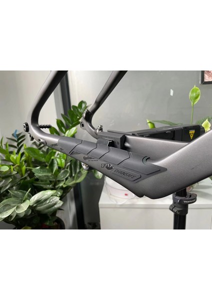 Downtube Bir Stil 1 Adet Bisiklet Zincir Koruyucu Siyah Bisiklet Bakım Zinciri Yayınlanan Muhafızlar Mtb Bisiklet Çerçeve Zincir Kapak Ped Bisiklet Bisiklet Aksesuarları (Yurt Dışından) indirimleri