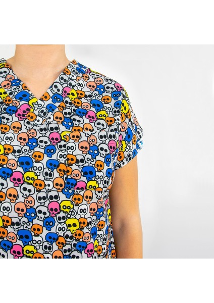 Renkli Kuru Kafalar Desenli Likralı Üst Forma indirimleri