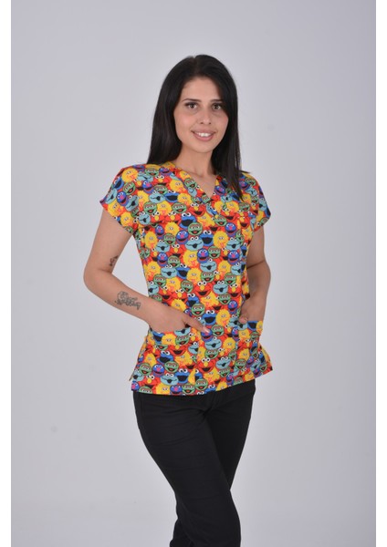 Susam Sokağı Desenli Likralı Hemşire Doktor Üst Forma fırsatları