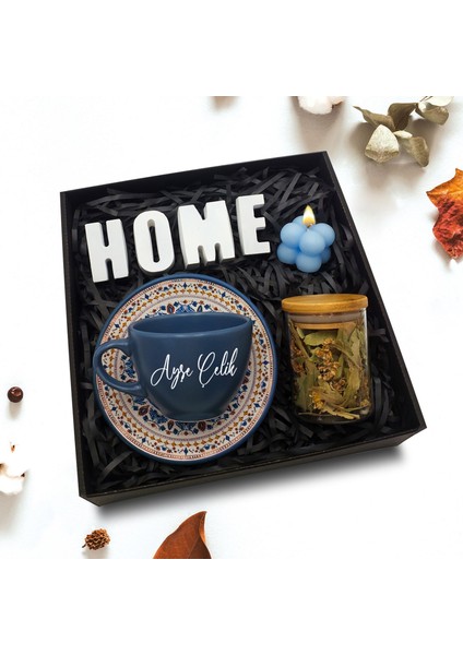 Kişiye Özel Mavi Fincan & Home Biblo & Bambu Kapaklı Kavanozda Ihlamur & Bubble Mum Hediye Seti