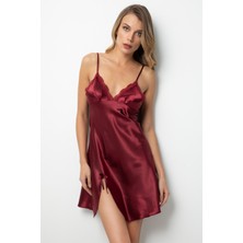 Miorre Dantelli Yırtmaçlı Saten Gecelik Kadın İçin Zarif Tasarım ve Ayarlanabilir Askılar