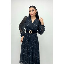 Giyimmasalı Şifon Kumaş Kruvaze Yaka Puantiye Detaylı Elbise - Siyah