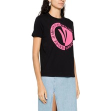 Versace Jeans Couture Bisiklet Yaka Baskılı Siyah Kadın T-Shirt 75HAHG06