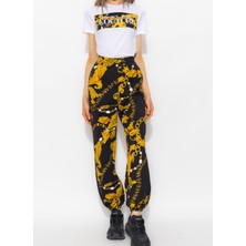 Versace Jeans Couture Bisiklet Yaka Baskılı Beyaz Kadın T-Shirt 75HAHE01