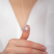 Hom Silver Jewelry 925 Ayar Gümüş Zirkon Taş Işlemeli Yaprak Kadın Kolye HSJ0015