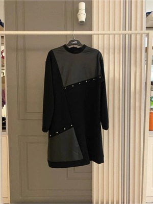 Armine Trend Deri ve Taş Detaylı Tunik-Siyah 23KT414