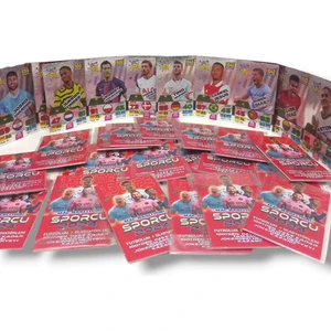 Redro Home  Maç Başlıyor Sporcu Premium Hepsi Hologramlı 3'lü Paketlerde Toplam 75  Adet Kutusuz Sadece Futbolcu Kartı