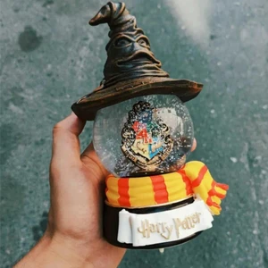 Harry Potter Seçmen Şapka Işıklı Müzikli Büyük Kar Küresi