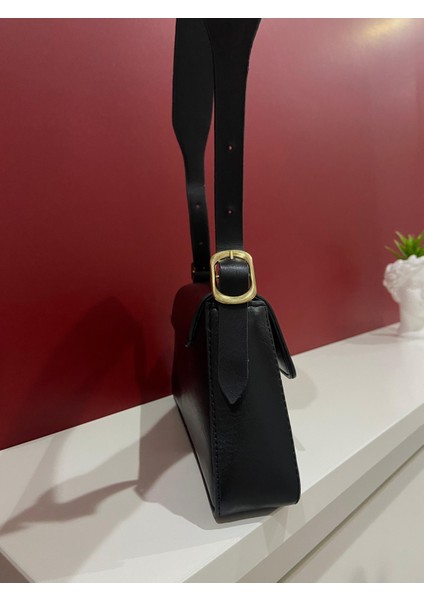 Sade Kapaklı Model Kadın Omuz Çantası modelleri
