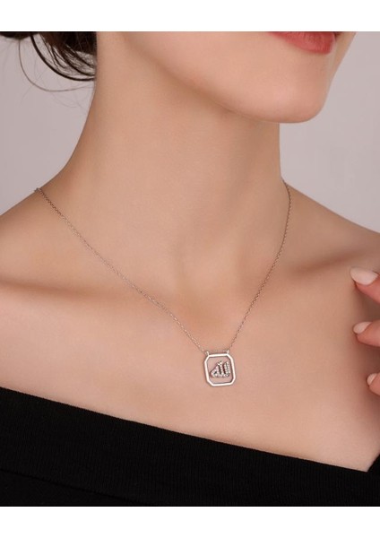 Arapça Cam Üzerine Allah Yazılı Gümüş Kolye