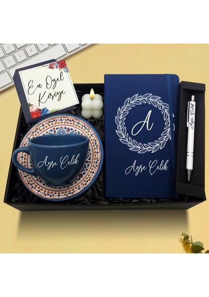 Kişiye Özel Mavi Defter & Mavi Çay Fincanı & Beyaz Kalem & Bubble Mum Hediye Seti