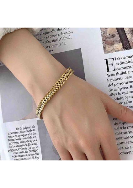 18-23 cm Ayarlanabilen Unisex Çelik Bileklik. Genişlik 6 mm.