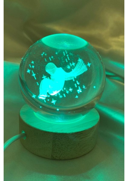 3D LED Işık Cam Küre Çok Işıklı Ahşap Oturan Çocuk