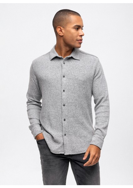 Regular Fit Düğmeli Yaka Düz Açık Gri Erkek Gömlek B33W22011 fiyatları