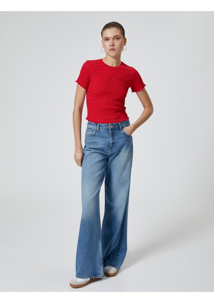 Dokulu Crop Tişört Kısa Kollu Bisiklet Yaka Slim Fit
