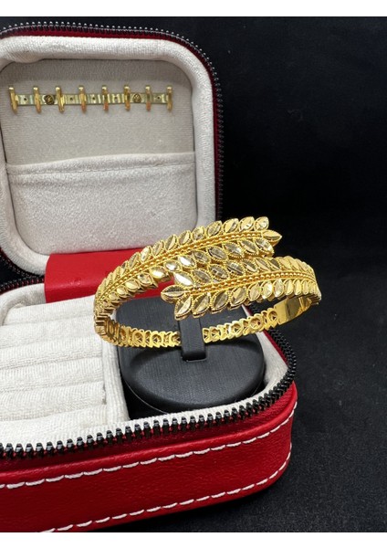 Yaprak Model Kelepçe 22 Ayar Altın