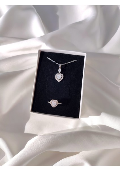 Kadın Swarovski Taşlı Kalp Kolye ve Kalpli Pandora Yüzük Seti