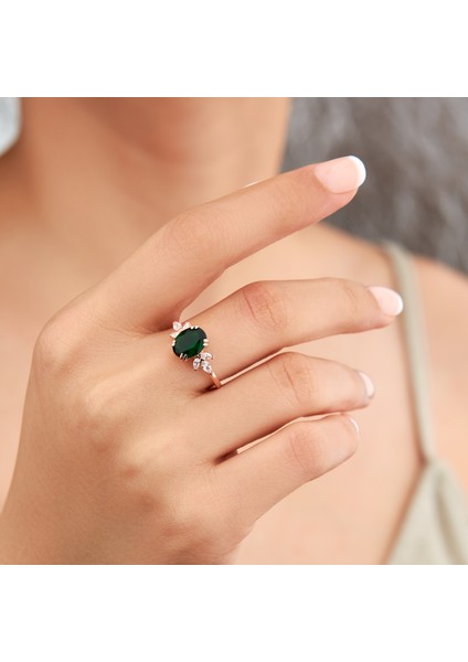 925 Ayar Rose Kaplama Oval Zümrüt Taşlı Gümüş Yüzük fiyatları
