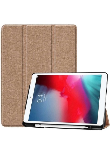Apple iPad Pro 11 2020 Kılıf 2.nesil Yatay Standlı Kot Desenli Uyku Modlu Kalemlikli Silikon Smart Tablet Kılıfı (Model A2228,A2068,A2230/231)