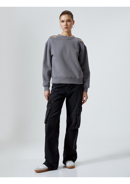 Pencere Detaylı Sweatshirt Uzun Kollu Bisiklet Yaka Rahat Kalıp fiyatları