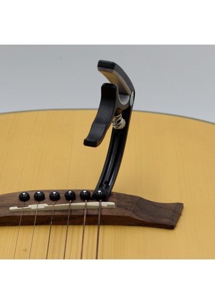 Siyah Stil Gitar Değişim Tuning Kelepçe Için En Iyi Capo Anahtar Plastik Akustik Klasik Elektro Gitar Capo Müzik Aletleri Aksesuarları (Yurt Dışından) fırsatları