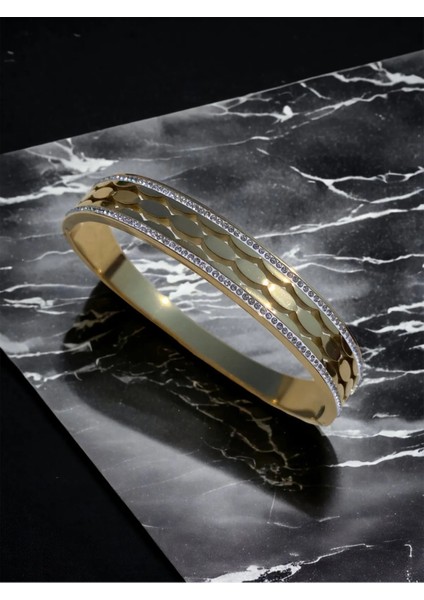 316 L Çelik Sıralı Zirkon Figürlü Kararmaz Antialerjik Kelepçe Bileklik 2 Yıl Garantili fırsatları