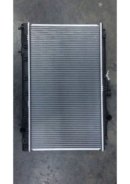 Su Radyatoru Brazıng mt 375X668X16 mm Mıtsubıshı Galant1.8. 2.0 87-93 [MB356527]