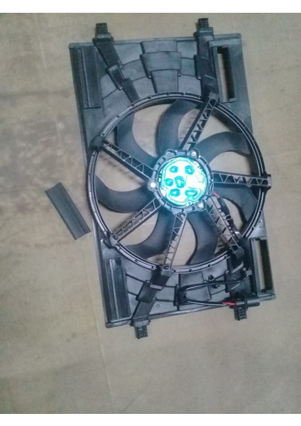 Fan Motoru Davlumbazlı (410 Mm-4 Fıs-7 KANAT-450W) Audı A3 Q2 Seat Ateca [5Q0121203CN] fiyatları
