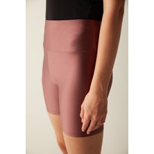 Penti Kadın Shiny Biker Tayt Günlük Hayatta Rahatlık ve Destekleyici Özellikler