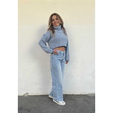 Açık Mavi Boru Paça Geniş Kesim Jean